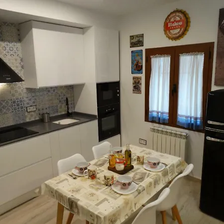 El Muro De Piedra Apartment