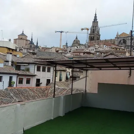 Apartamento El Muro De Piedra