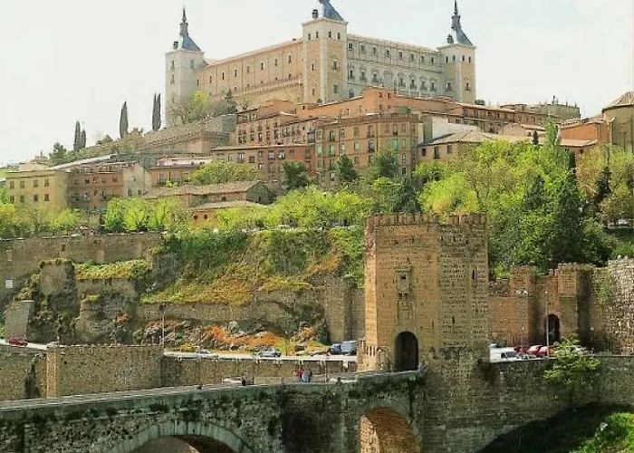 El Muro De Piedra Apartment Toledo